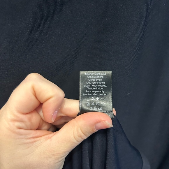 Norma Kamali drop shoulder dress - Picture 5 of 6